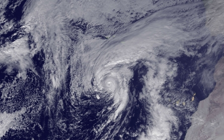 Rare Atlantic hurricane moves closer to Azores 