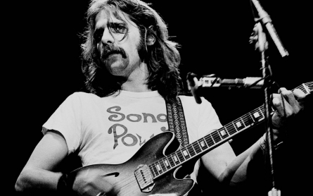 Eagles frontman Glenn Frey dead at 67