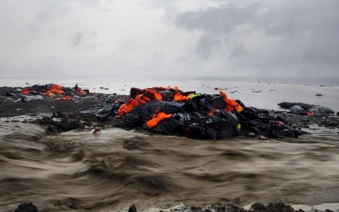 Thumbnail image for At least 45 refugees drown off Greece