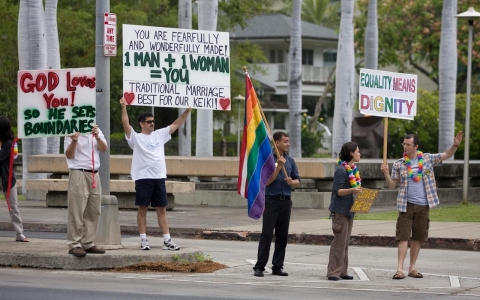 Hawaii same sex marriage protesters