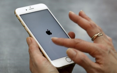 Thumbnail image for Legal fight over encrypted iPhone ignites privacy debate