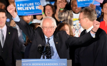 Sanders defeats Clinton, Trump wins in New Hampshire