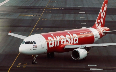 Thumbnail image for AirAsia flight with 162 people missing