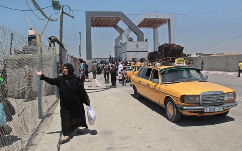 Thumbnail image for Rafah crossing provides hope to exit Gaza