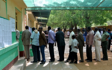 Sudan votes in elections set to extend Bashir's rule