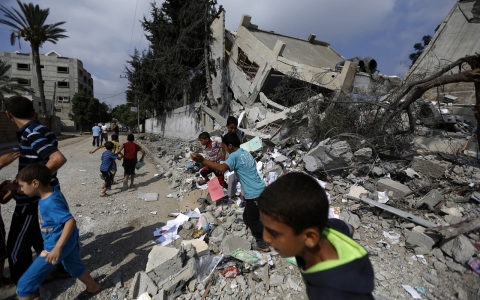 Thumbnail image for Gaza still in ruins, a year after the war