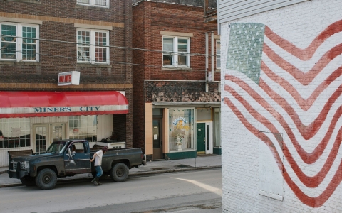 Thumbnail image for Coal leaves deep, wide wake in West Virginia