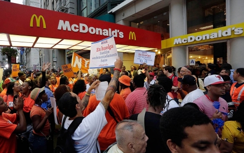 Thumbnail image for What's wrong with the fast-food industry? Workers speak out