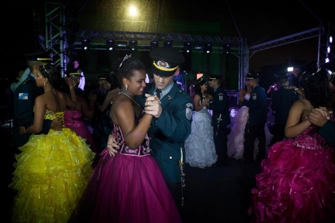 debutantes ball Rio de Janeiro favela