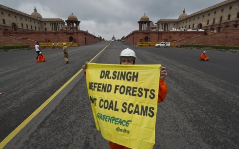 Thumbnail image for After months of tussle with activists, India suspends Greenpeace