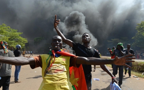 Thumbnail image for Photos: Protesters storm Burkina Faso parliament