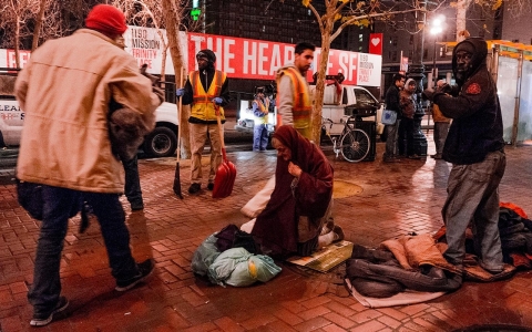 Thumbnail image for Photos: Washing San Francisco’s homeless away