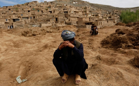 Thumbnail image for Photos: Afghan landslide aftermath