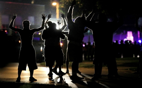 Thumbnail image for Photos: Protesters clash with police over Ferguson shooting