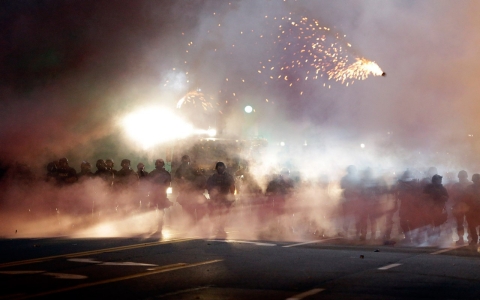 Thumbnail image for Photos: Protests continue for fourth night in Ferguson