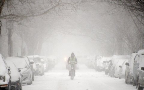 Thumbnail image for Photos: Snow blankets New York City	