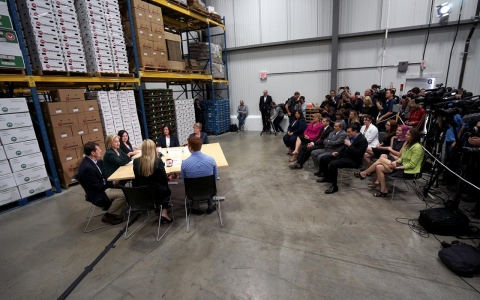 Thumbnail image for Photos: Hillary Clinton begins her presidential campaign in Iowa