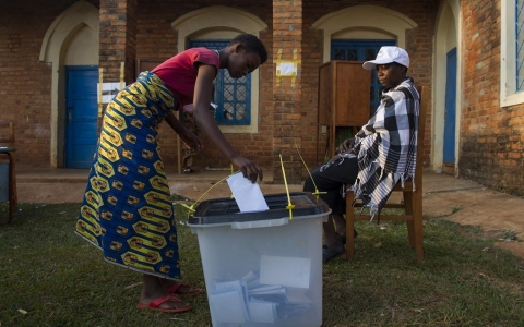 Thumbnail image for Photos: Election in Burundi marred by violence