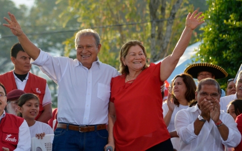 Thumbnail image for El Salvador gripped by tension after close election