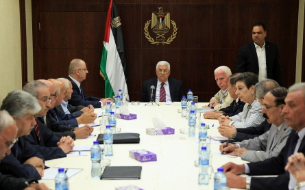 Abbas quits to tighten his grip