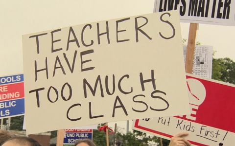 Thumbnail image for Seattle teachers walk out of classrooms demanding better education funding