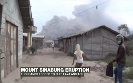 Al Jazeera reporter witnesses volcano eruption