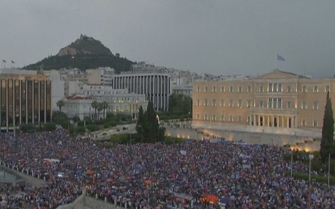 Thumbnail image for Greeks split over future in the eurozone