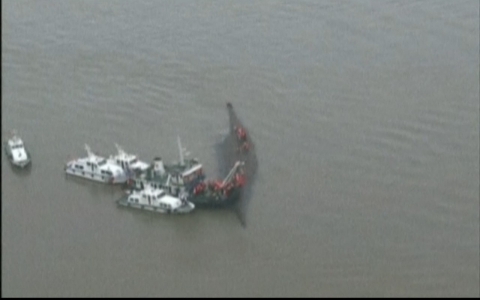 Thumbnail image for Ship capsizes on the Yangtze River with hundreds of passengers missing