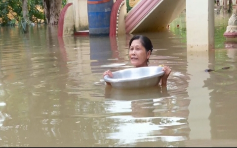 Thumbnail image for Myanmar flooding leaves thousands desperate for aid