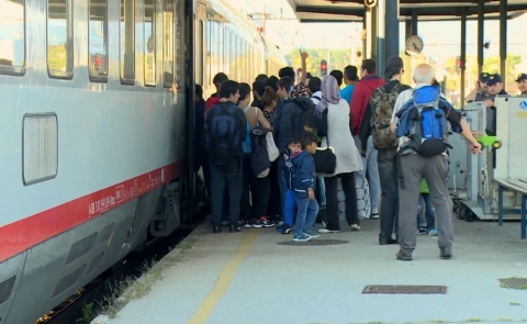 Thumbnail image for Slovenia helps refugees with new destinations