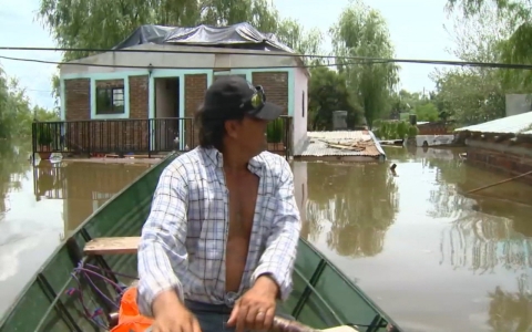 Thumbnail image for Floods in South America force thousands from their homes