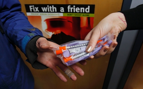 Thumbnail image for Cincinnati district bans needle exchange program