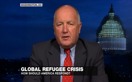 How should the US respond to the refugee crisis?